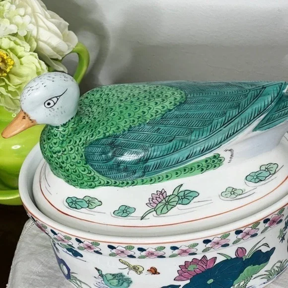 Vintage Duck Bird Oval Covered Casserole Dish Tureen Chinese Export Asian‎ Lotus